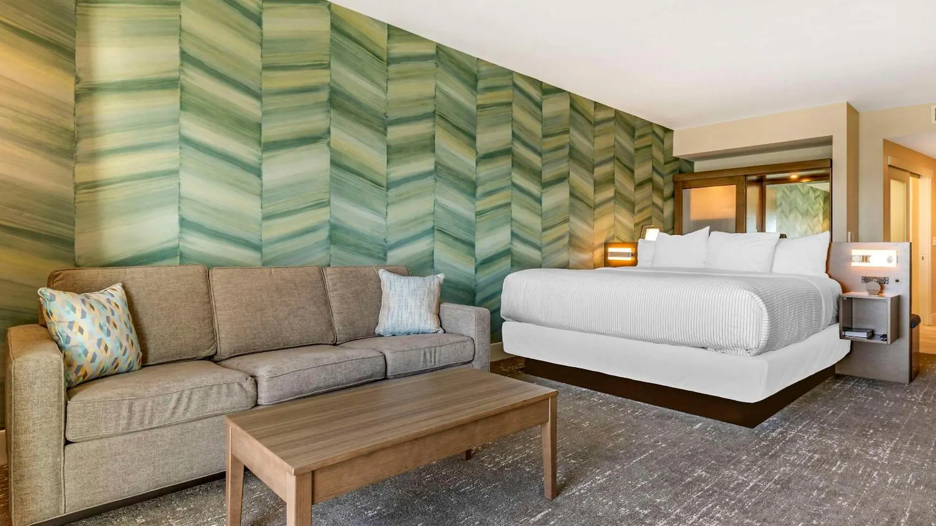Cambria Hotel Ocean City - Bayfront