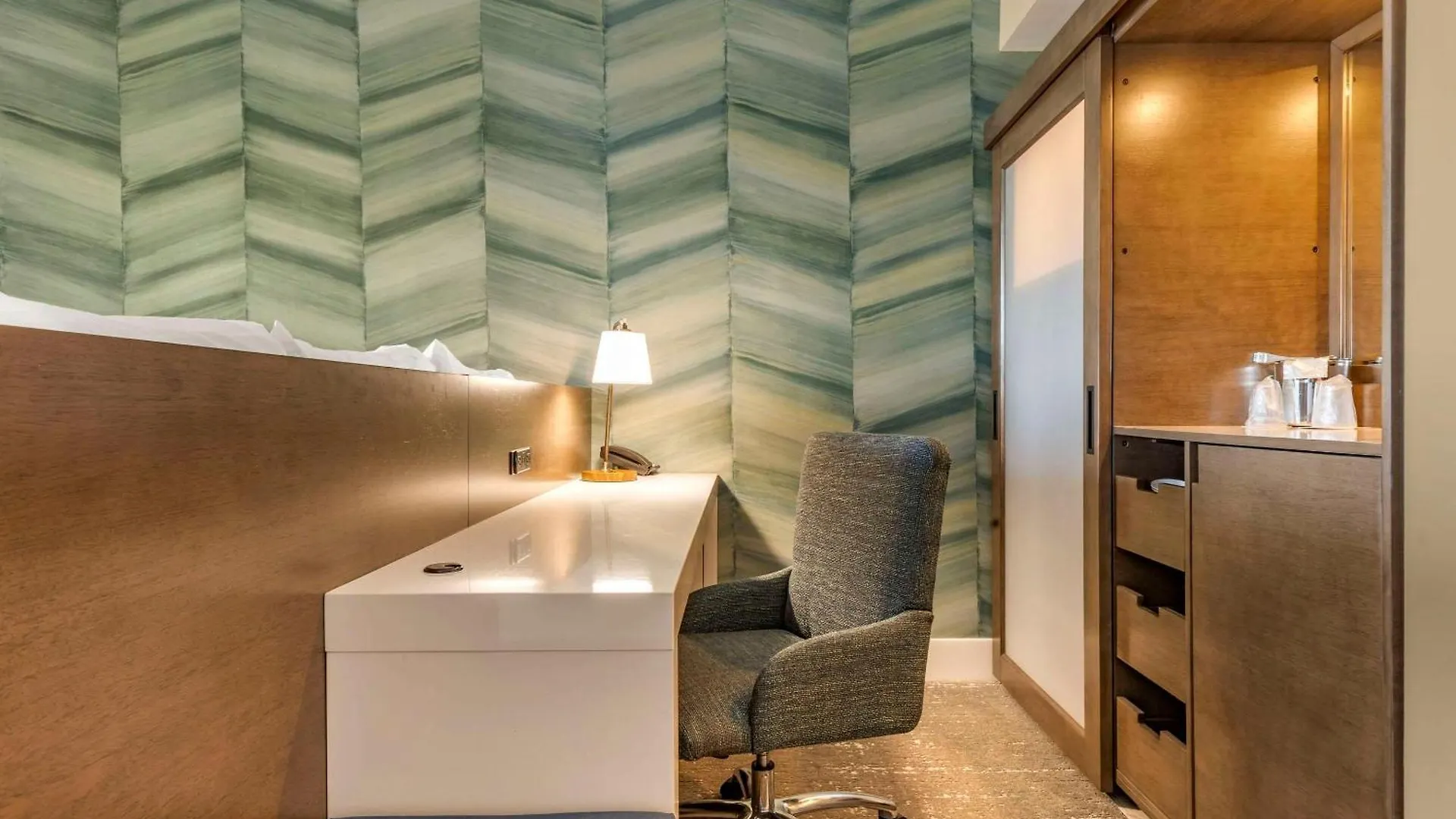 Cambria Hotel Ocean City - Bayfront