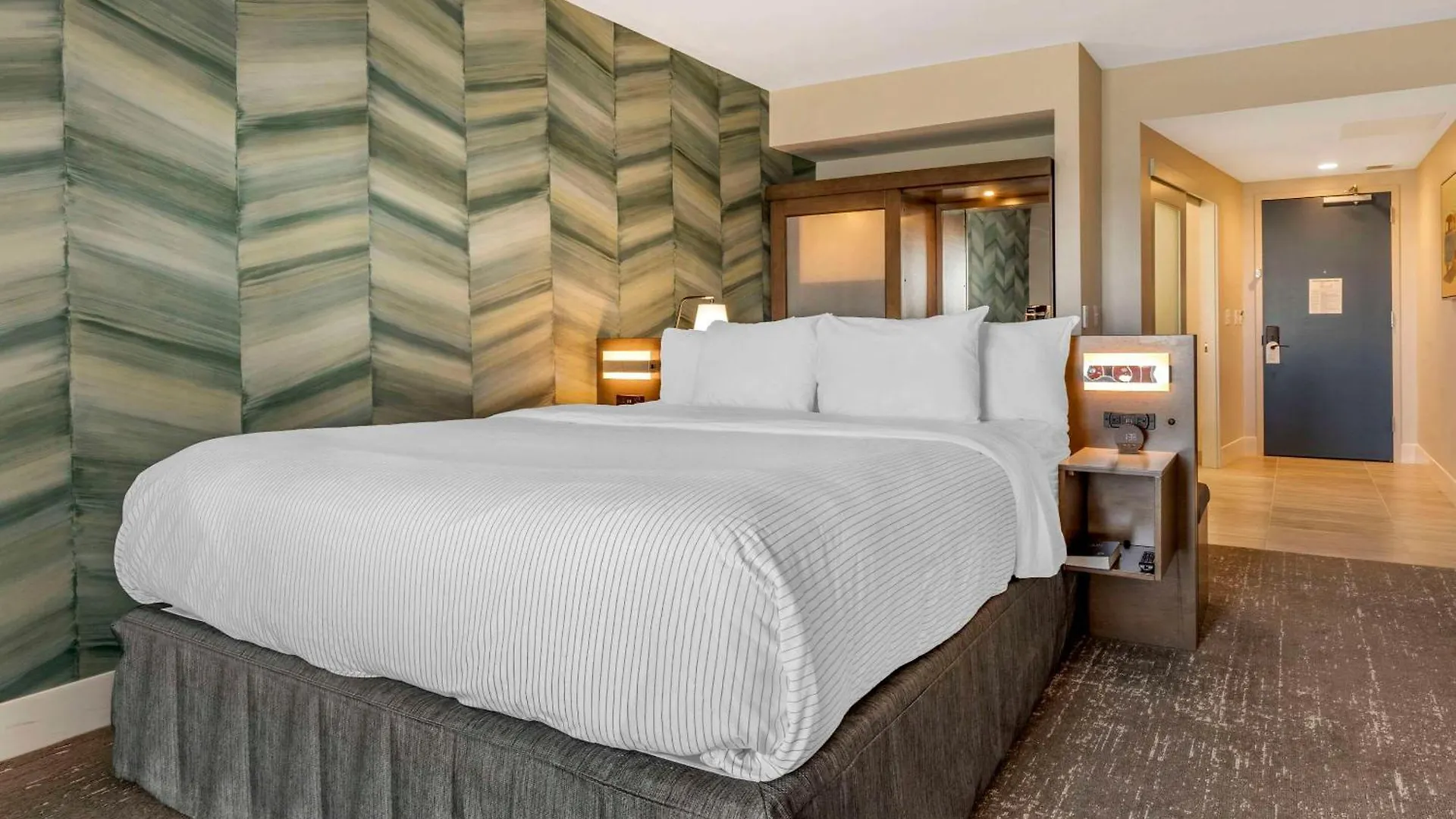 Cambria Hotel Ocean City - Bayfront