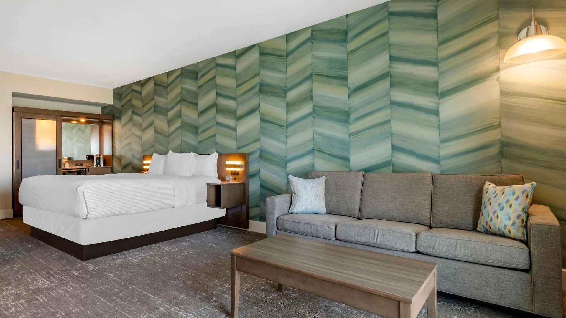 Cambria Hotel Ocean City - Bayfront