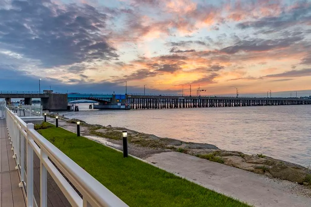 Cambria Hotel Ocean City - Bayfront