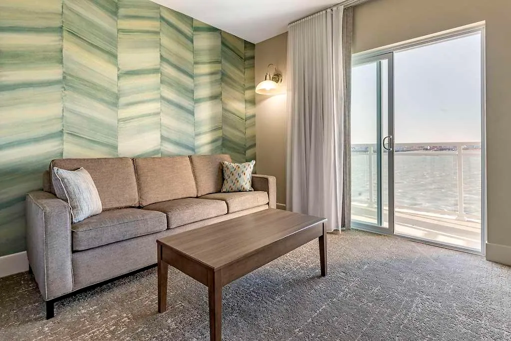 Cambria Hotel Ocean City - Bayfront 3*,