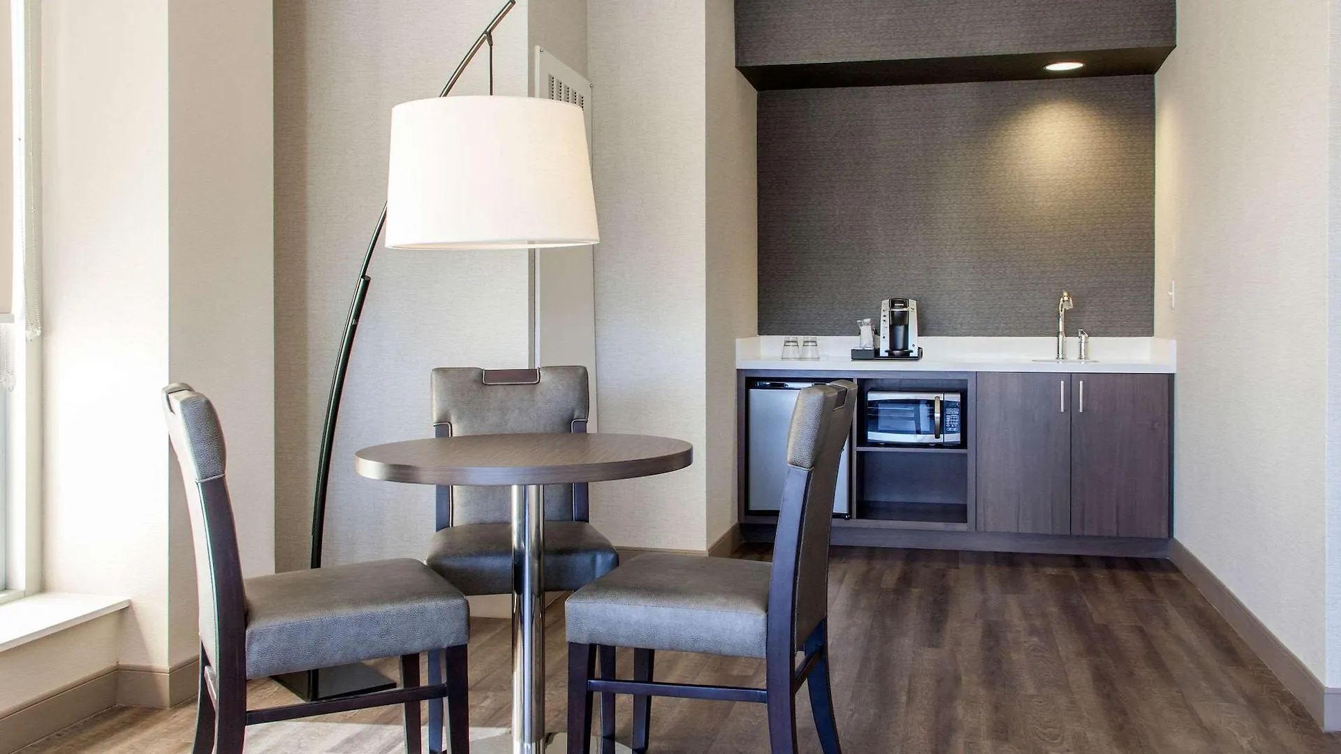 Cambria Hotel Ocean City - Bayfront